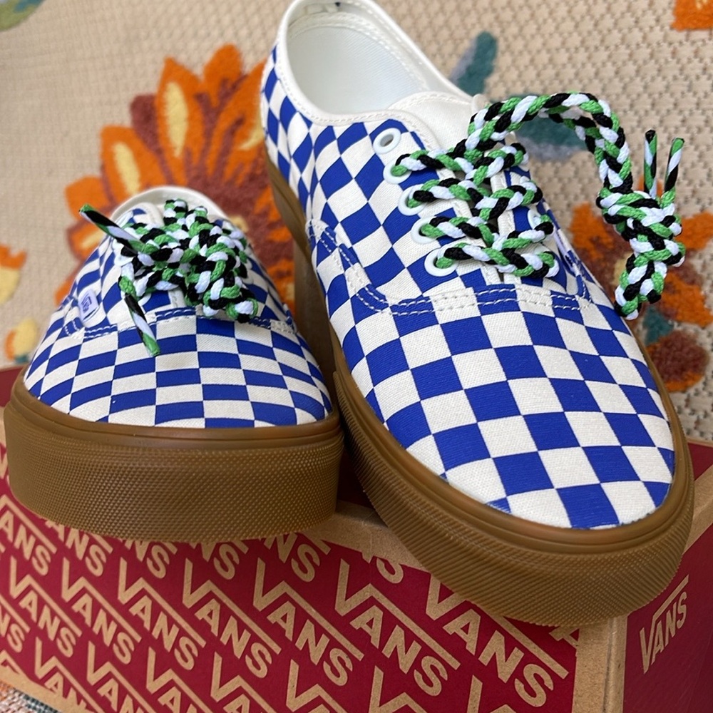 Vans Men’s Authentic
Checkerboard Blue/White
VN0009PVY6Z
Sneakers - Picture 8 of 16